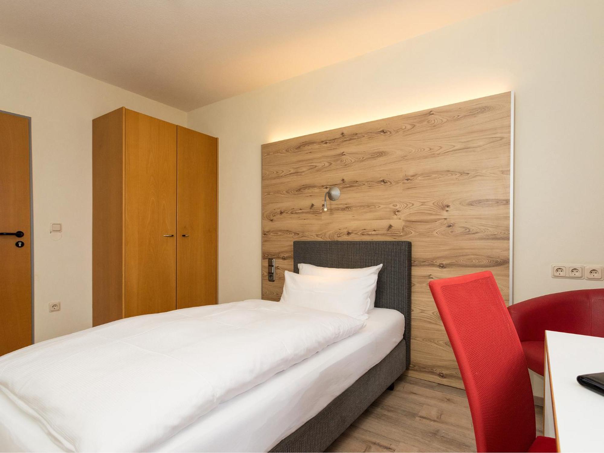 Hotel & Wirtshaus Hansen Bergisch Gladbach Esterno foto