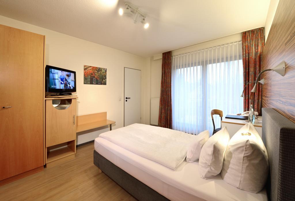 Hotel & Wirtshaus Hansen Bergisch Gladbach Esterno foto